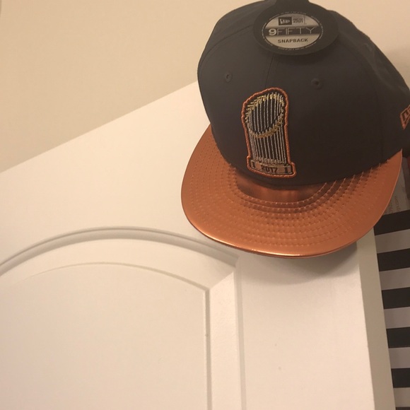 Astro Championship Hat - Picture 1 of 5